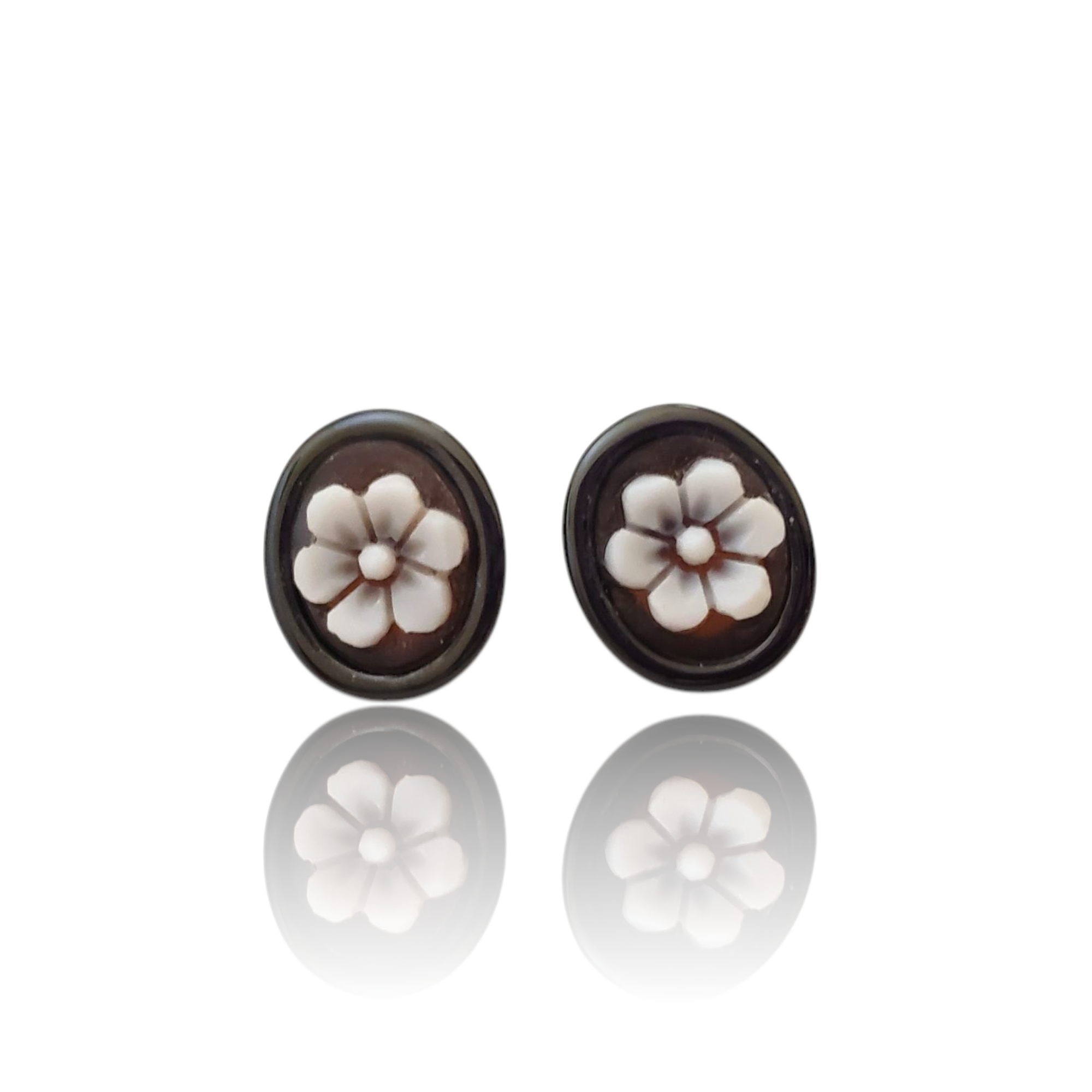 Flower Cameo Oval Stud Earrings