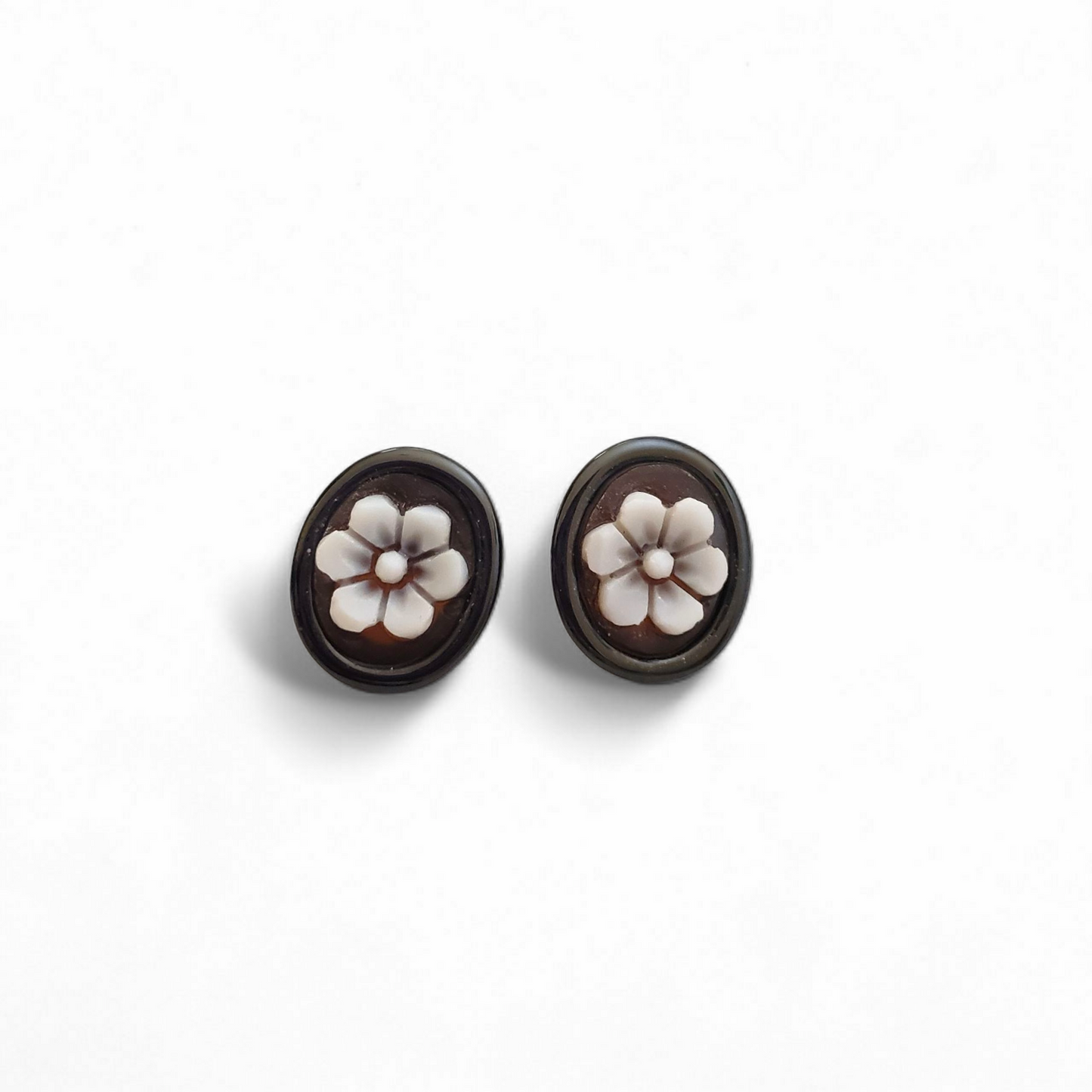Flower Cameo Oval Stud Earrings