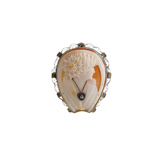 Front of Cameo Habille set in Horseshoe motif